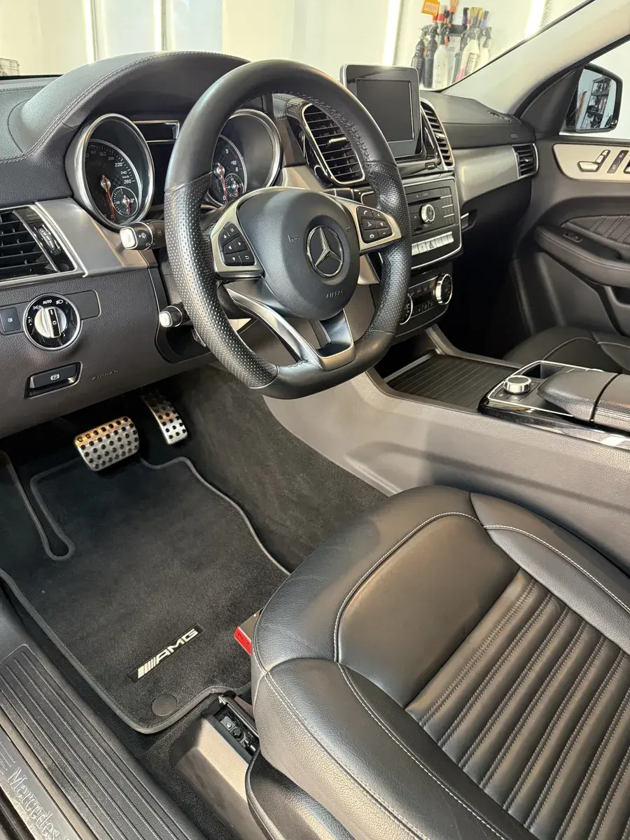 Kokpit Mercedesa GLE